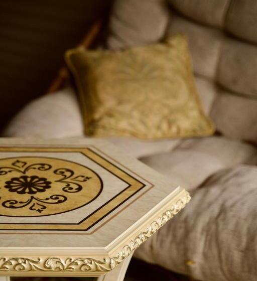 هتل петрос Family