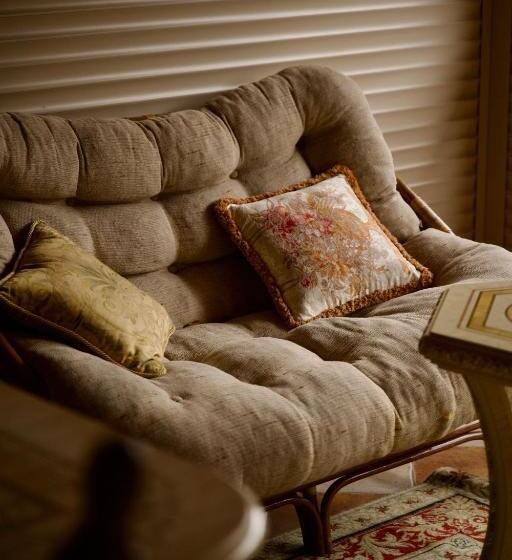 هتل петрос Family