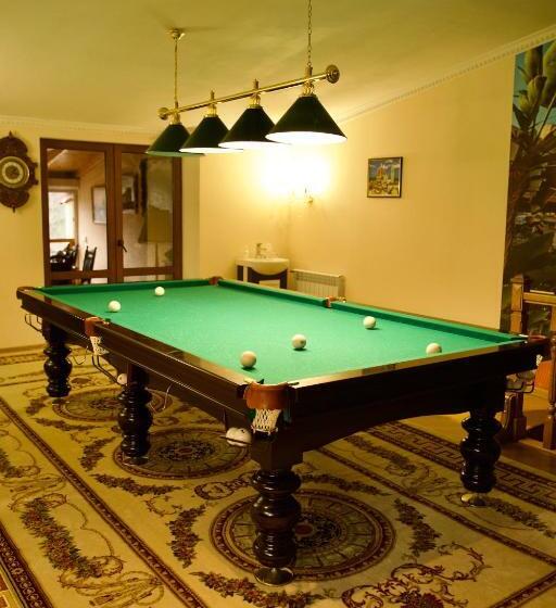 هتل петрос Family