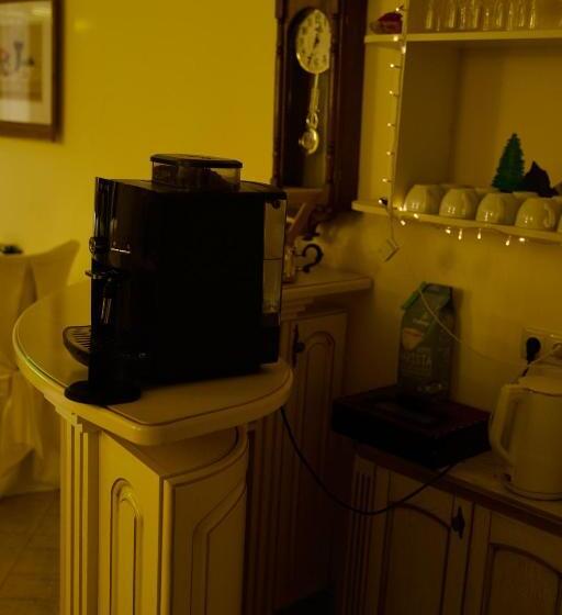 هتل петрос Family