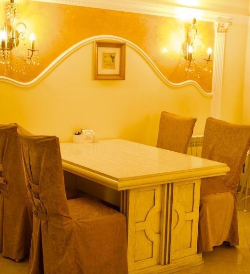 هتل петрос Family