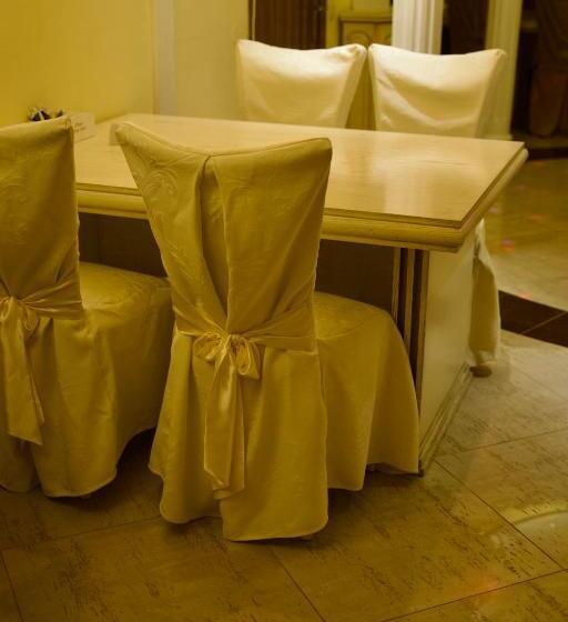 هتل петрос Family