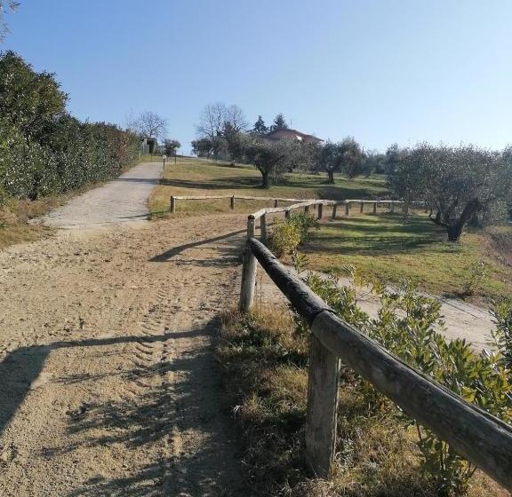 בית מלון כפרי Le Vecchie Scuderie