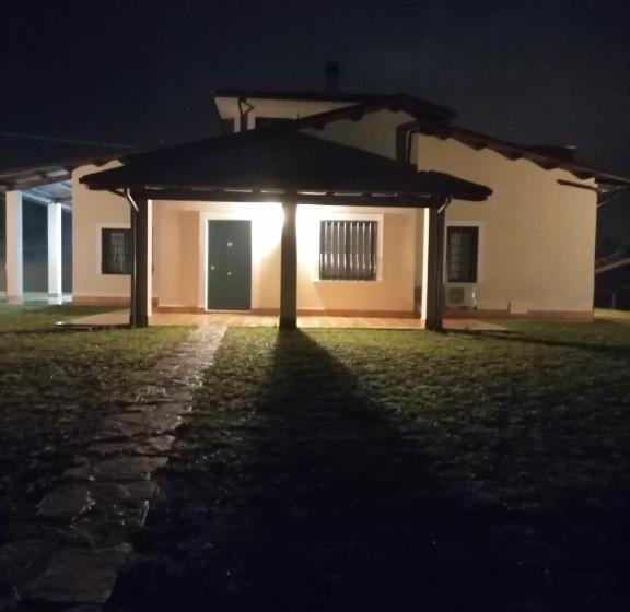 בית מלון כפרי Le Vecchie Scuderie