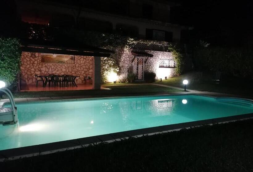 בית מלון כפרי Le Vecchie Scuderie