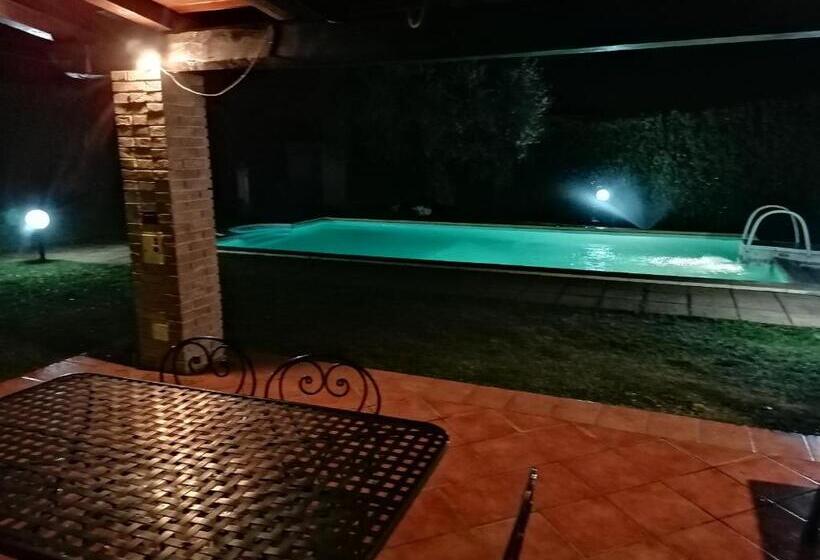 בית מלון כפרי Le Vecchie Scuderie