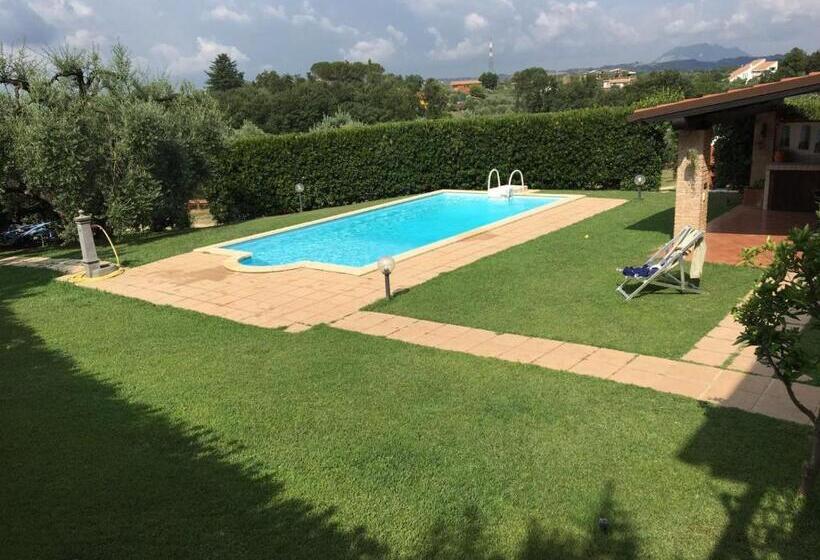 בית מלון כפרי Le Vecchie Scuderie