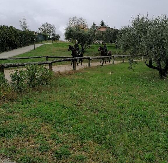 בית מלון כפרי Le Vecchie Scuderie