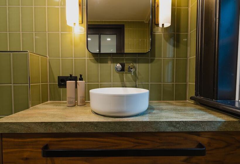 هتل Mai Amsterdam