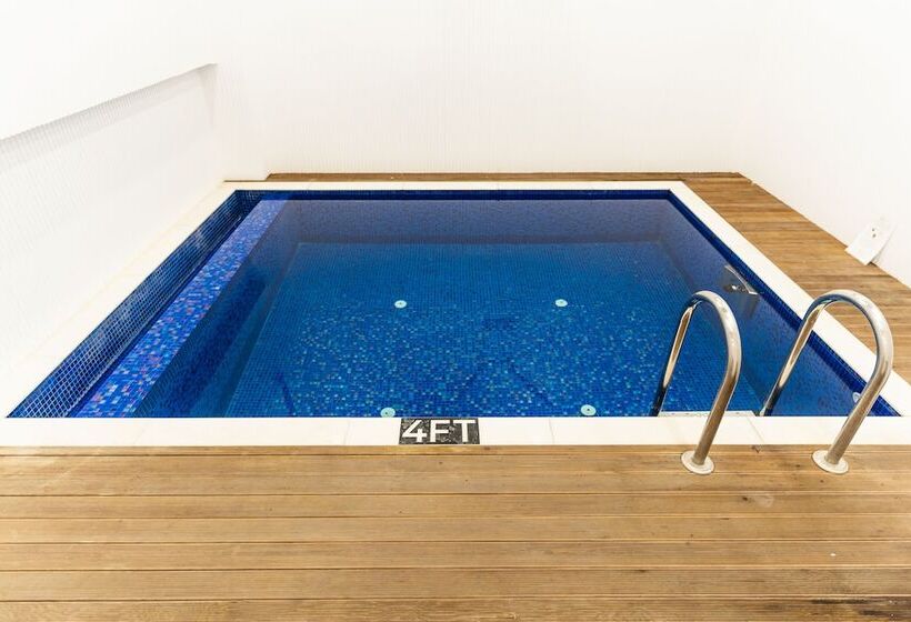 هتل Mercure Baku City