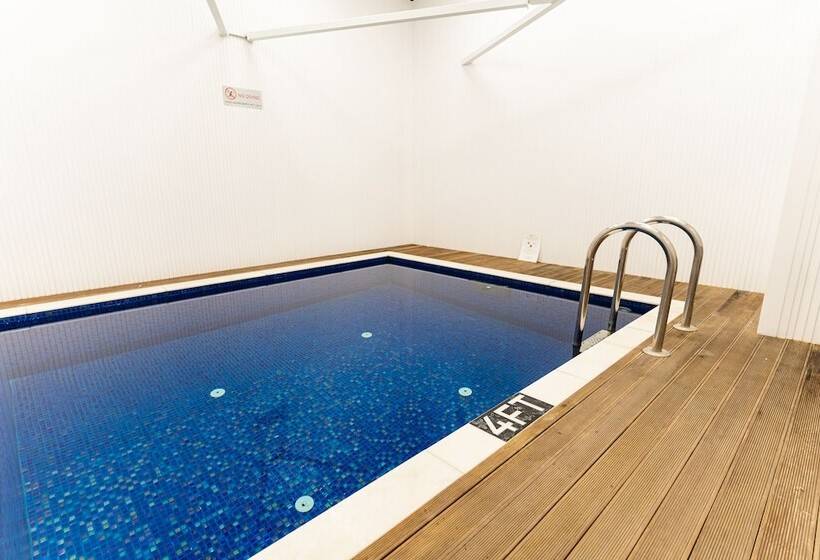 هتل Mercure Baku City