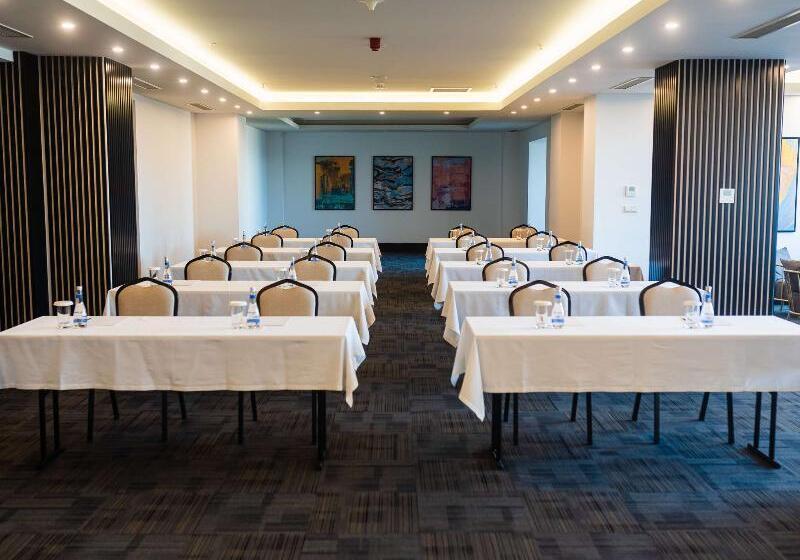 هتل Mercure Baku City