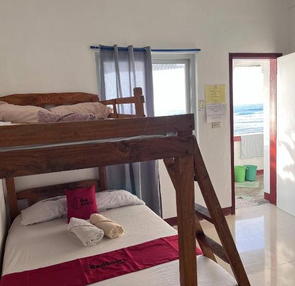 هتل Monaliza Surf Resort La Union