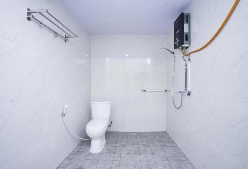 בית מלון כפרי Oyo 2004 Penginapan Bidara Syariah