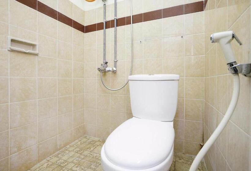 בית מלון כפרי Oyo 2004 Penginapan Bidara Syariah