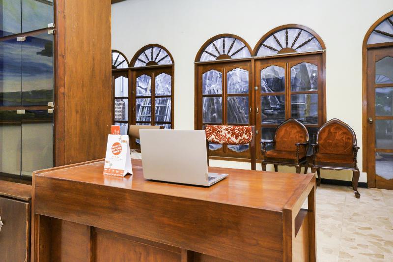 בית מלון כפרי Oyo 2004 Penginapan Bidara Syariah