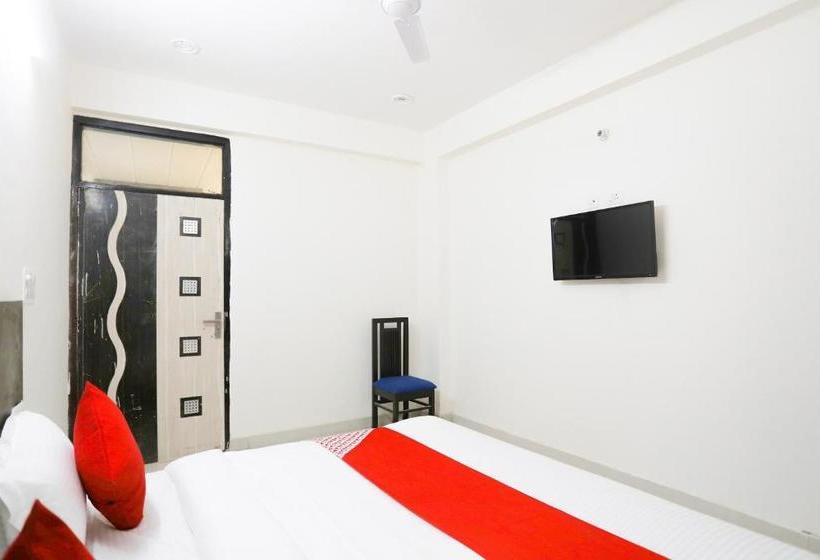 فندق Oyo 61722 Rajmahal Residency