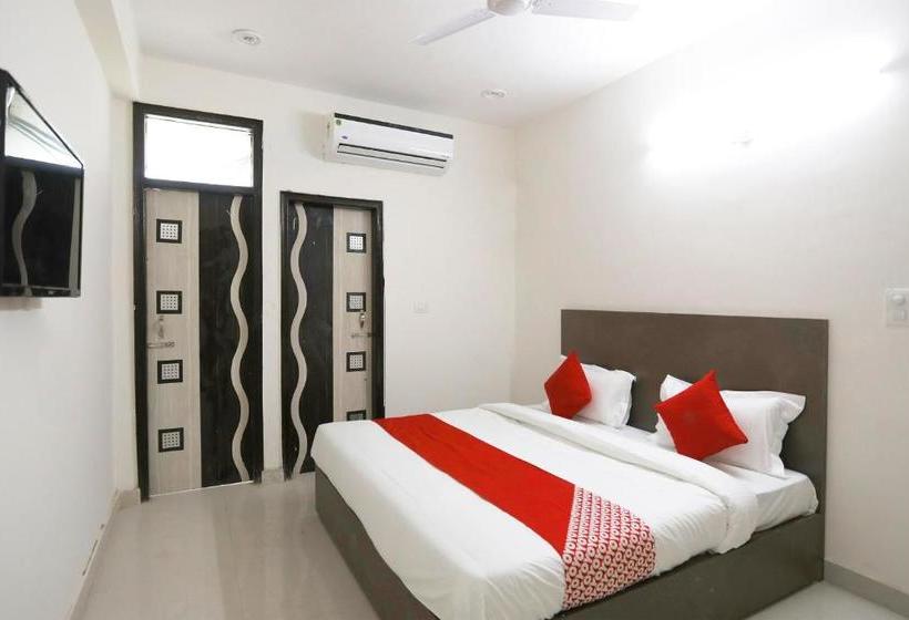 فندق Oyo 61722 Rajmahal Residency