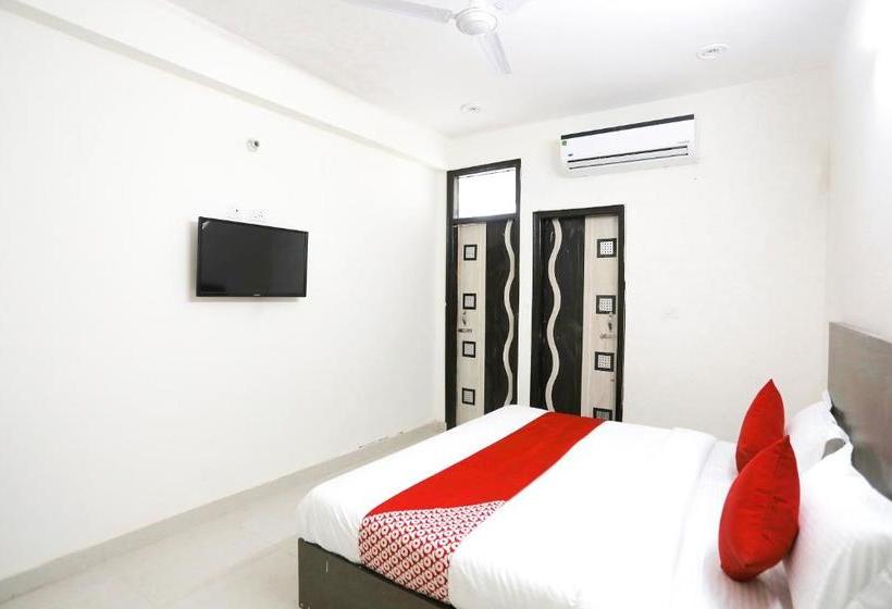 فندق Oyo 61722 Rajmahal Residency