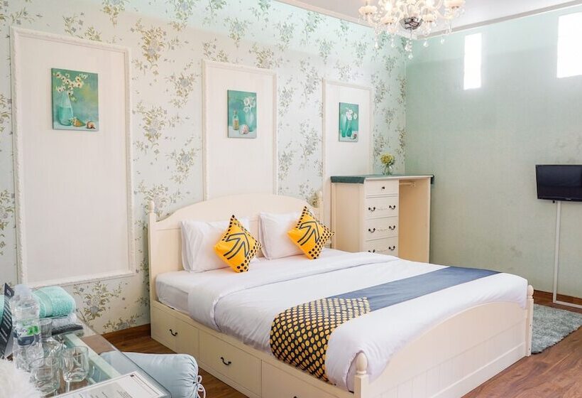 호텔 Spot On 2053 Granada Syariah Home Stay