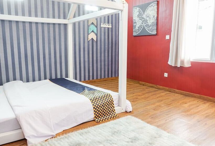 호텔 Spot On 2053 Granada Syariah Home Stay