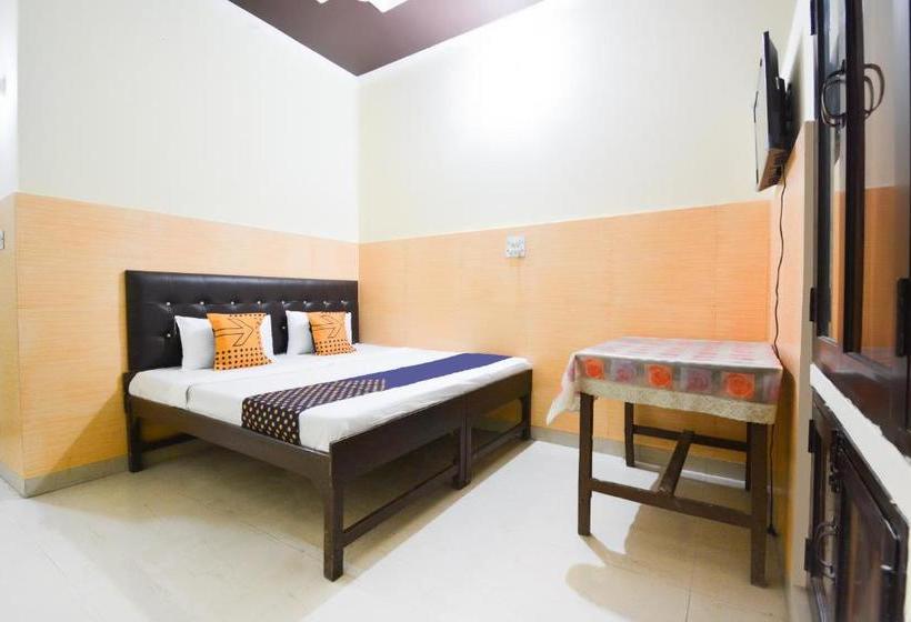 فندق Spot On 64839 S S Guest House