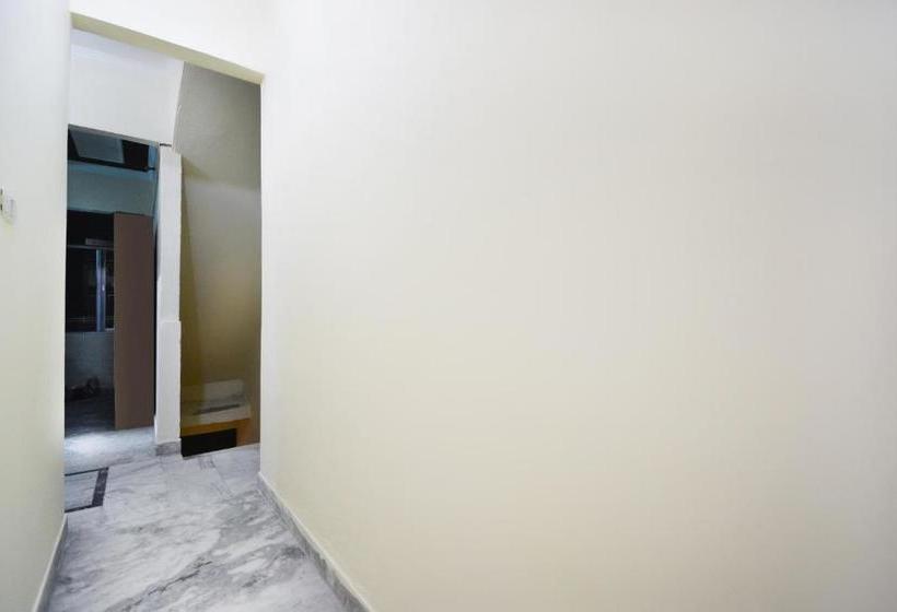 فندق Spot On 64839 S S Guest House