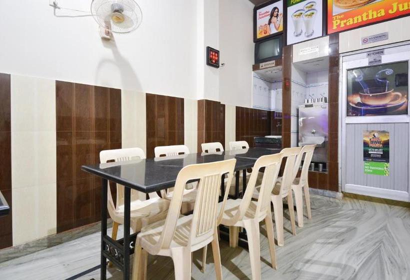فندق Spot On 64839 S S Guest House