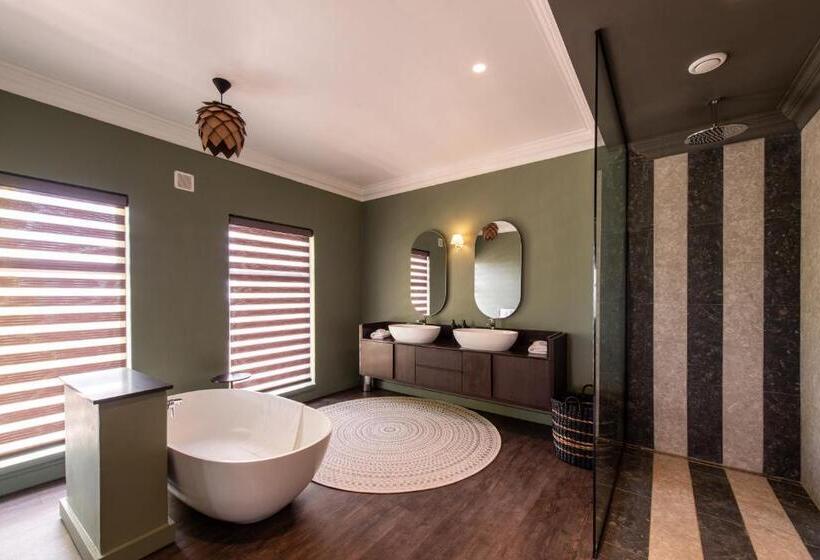 ホテル The Feather Hill Boutique