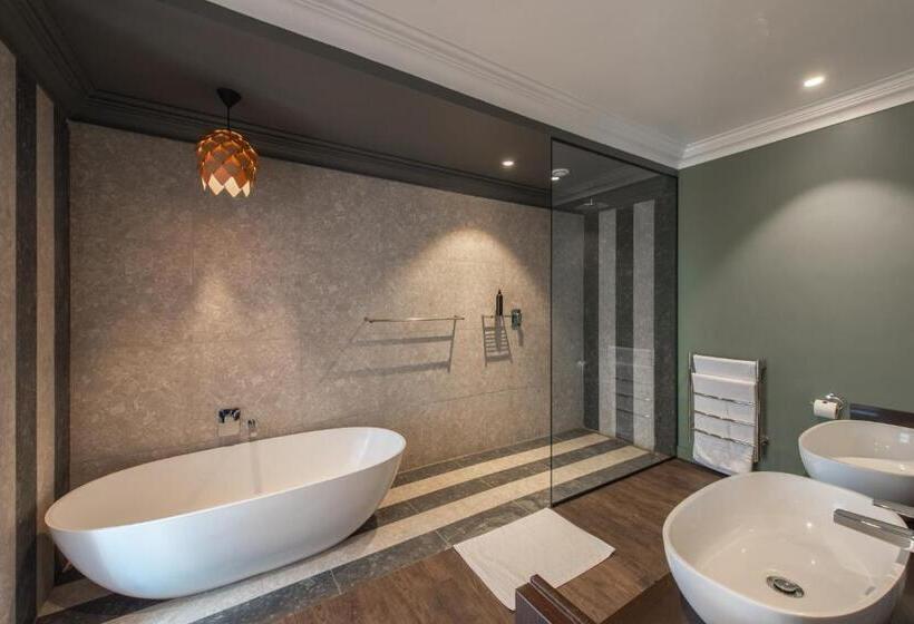 ホテル The Feather Hill Boutique