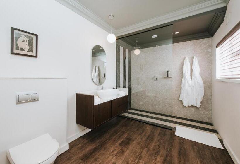 ホテル The Feather Hill Boutique