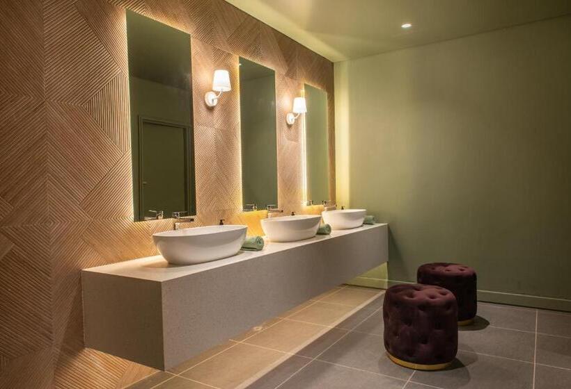 ホテル The Feather Hill Boutique