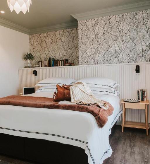 ホテル The Feather Hill Boutique