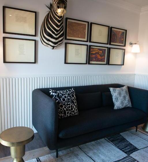 ホテル The Feather Hill Boutique