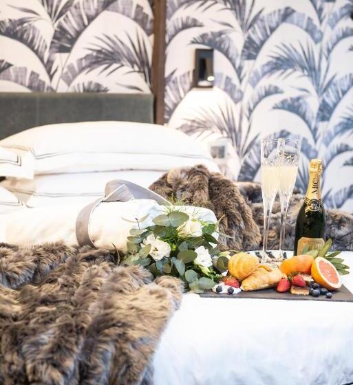 ホテル The Feather Hill Boutique