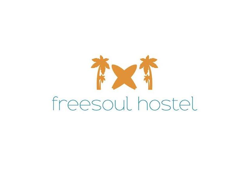 פנסיון Freesoul Hostel