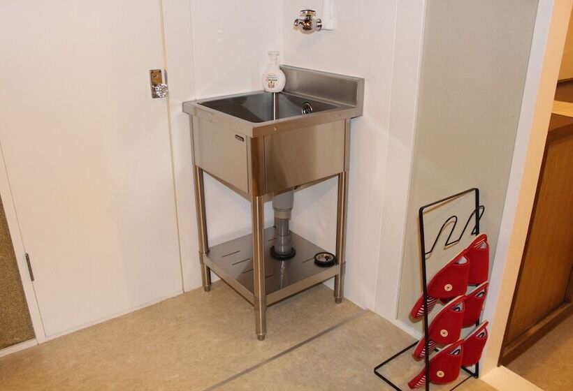 بنسيون Guest House Banvina Shiroyama   Hostel