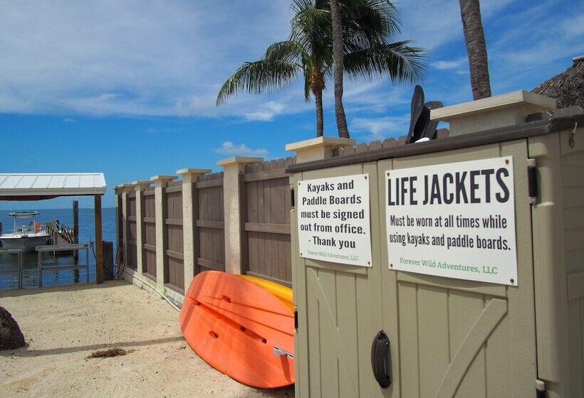 Ragged Edge Resort & Marina