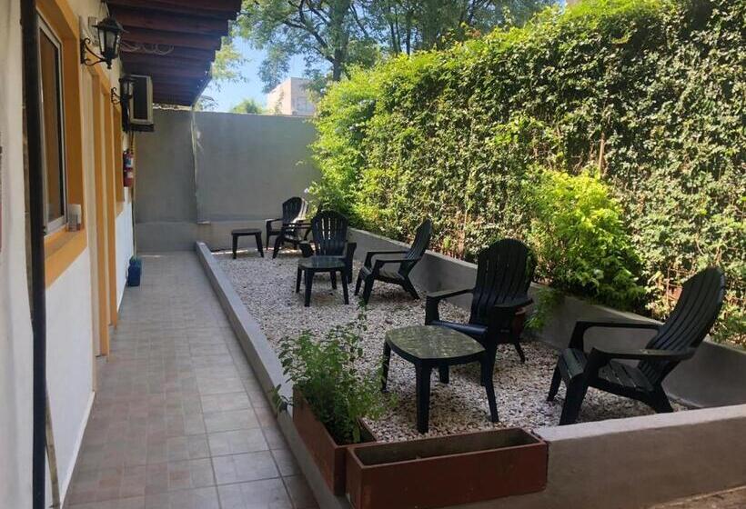 فندق صغير Posada Costa Del Sol