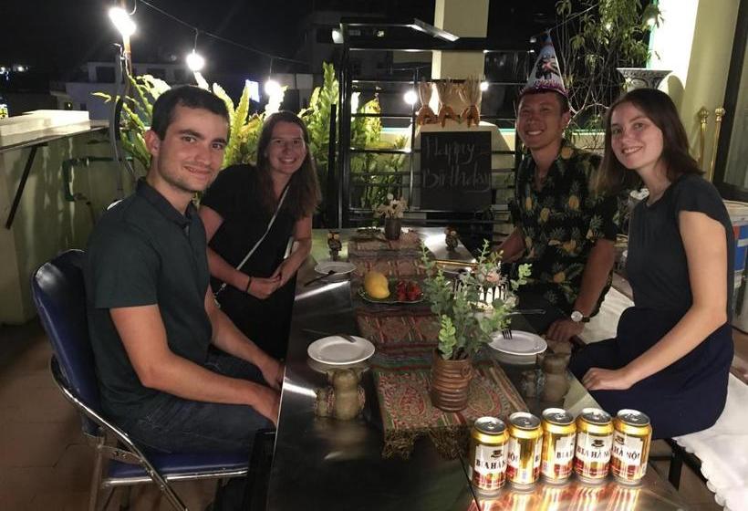 مسافرخانه Hello Sapa