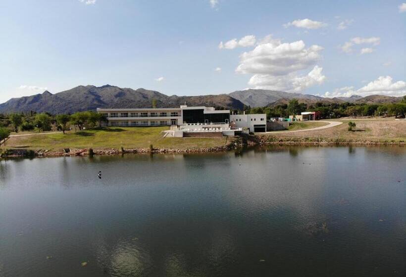 ホテル Cantera Respira Campo