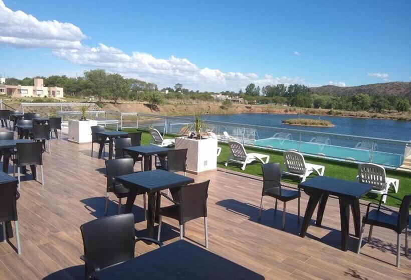 ホテル Cantera Respira Campo