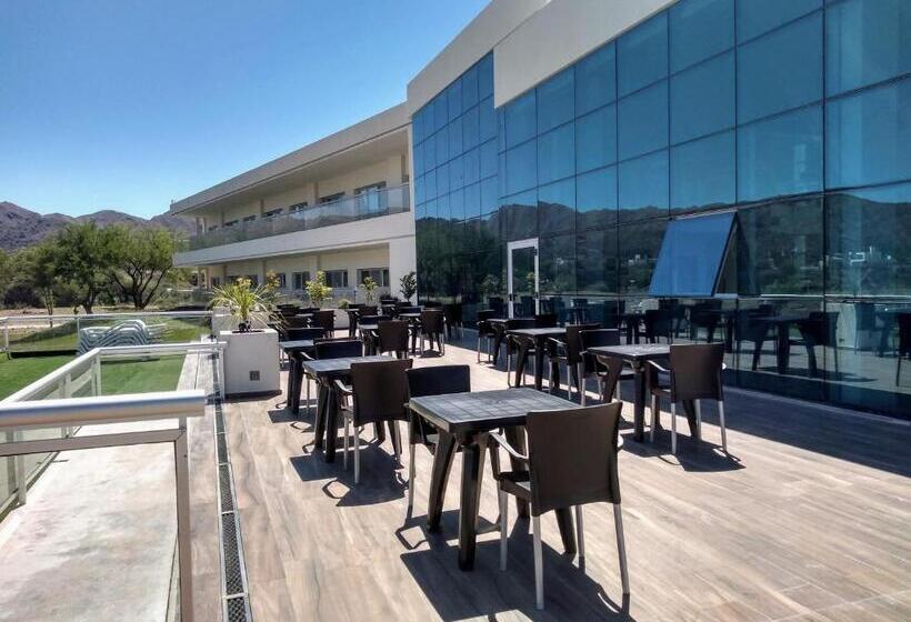 ホテル Cantera Respira Campo