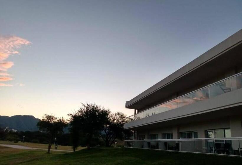 ホテル Cantera Respira Campo