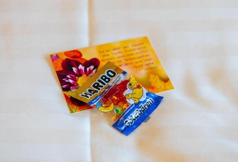 ホテル Christliche Gästehäuser Weinstraße