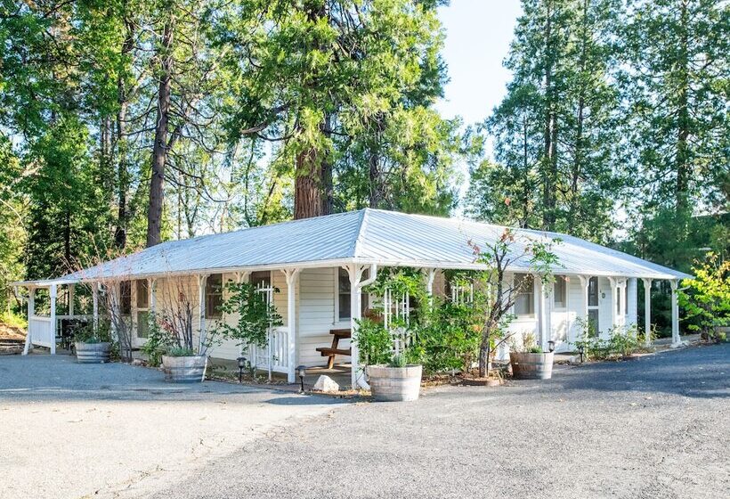 호텔 Inn At Sugar Pine Ranch