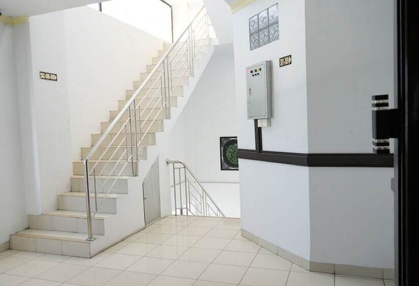 ホテル Oyo 2291 Bahagia