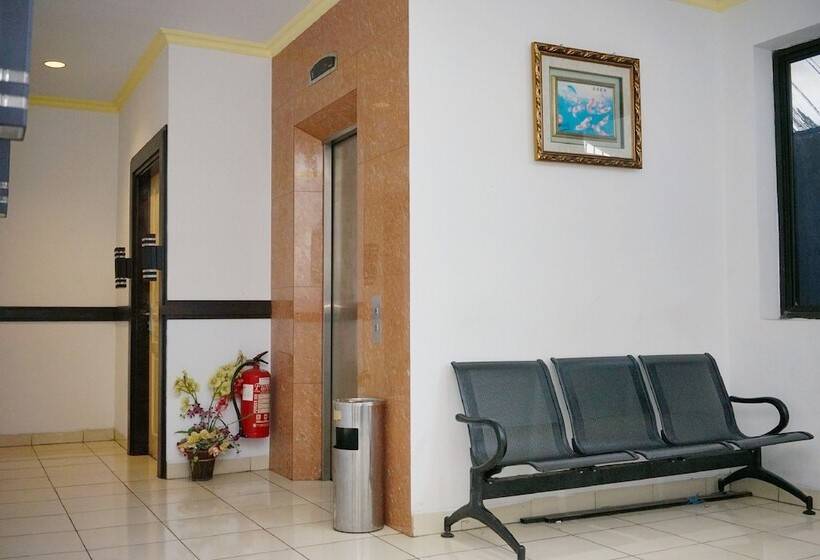 ホテル Oyo 2291 Bahagia