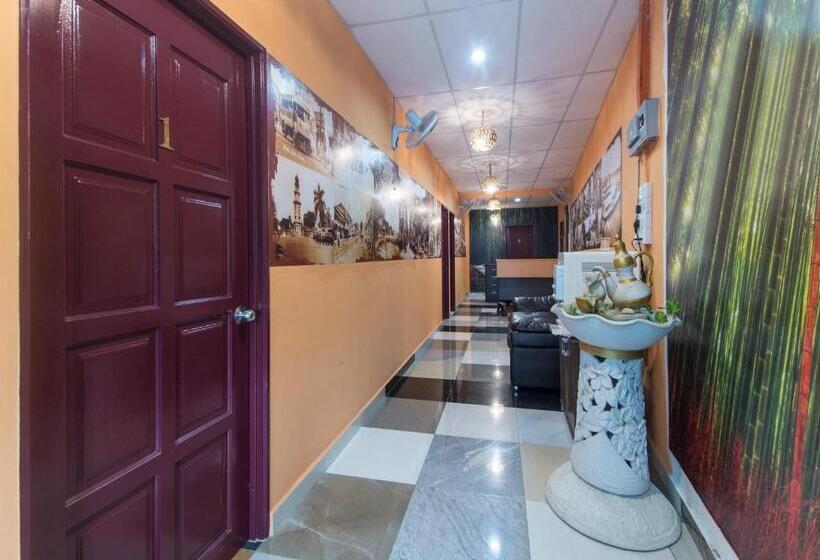 فندق Oyo 873 Bamboo Inn