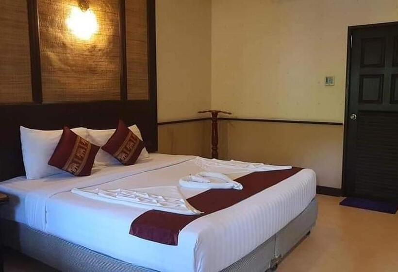 Отель Penny S Resort